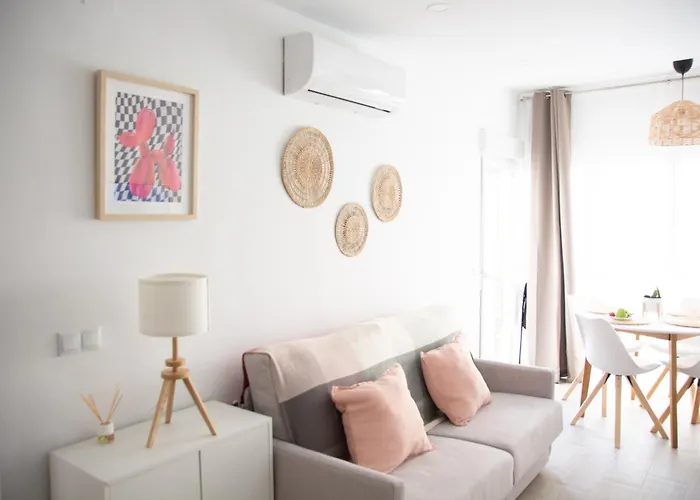 Sol Pride Torremolinos. Plaza De Andalucia * Торремолінос